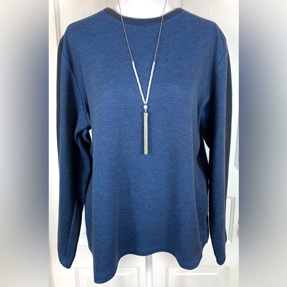 Alfani Regular Fit Blue Crewneck Sweatshirt w/ Stripe on Sleeve